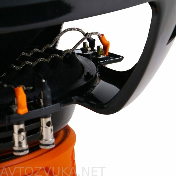 Gryphon-Pro-15-V2-SE_4-920x920