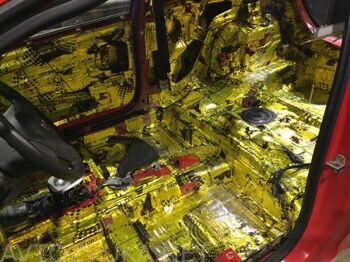 Виброизоляция материалом до 3 мм без снятия торпеды и крыши